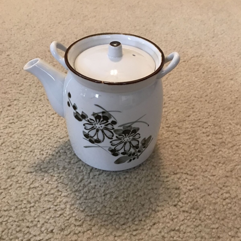 Vtg Neiman Marcus floral teapot - 5" high, 4" diameter - Made in Japan